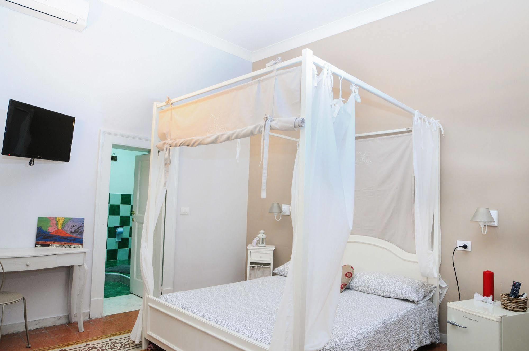 Napul'Art Bed & Breakfast Naples Exterior photo